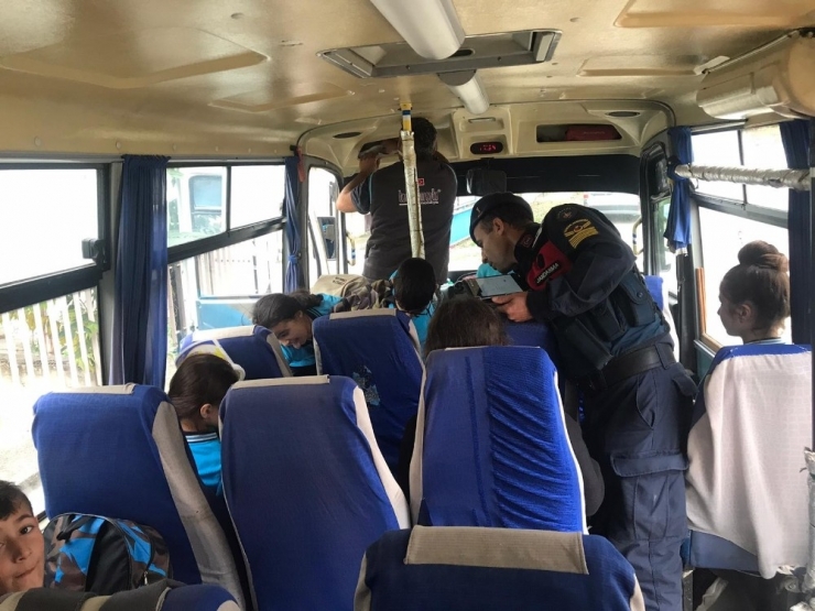 Jandarmadan Servis Araçlarına Denetim