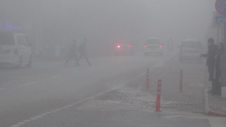 İnegöl’de Sis Yüzünden Göz Gözü Görmüyor