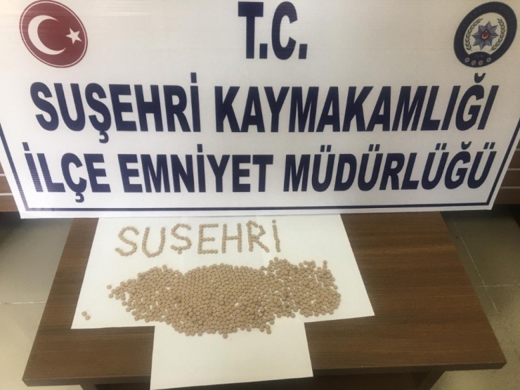 Şapkadan Uyuşturucu Çıktı