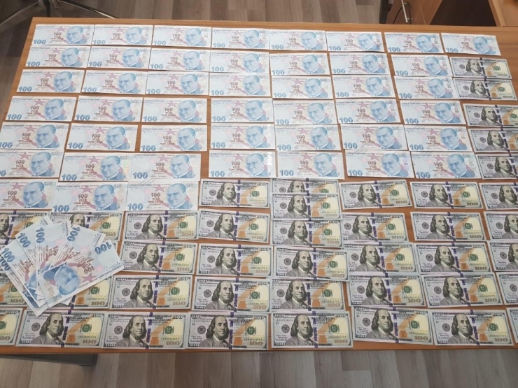İstanbul Merkezli 3 İlde Sahte Para Operasyonu: 15 Gözaltı