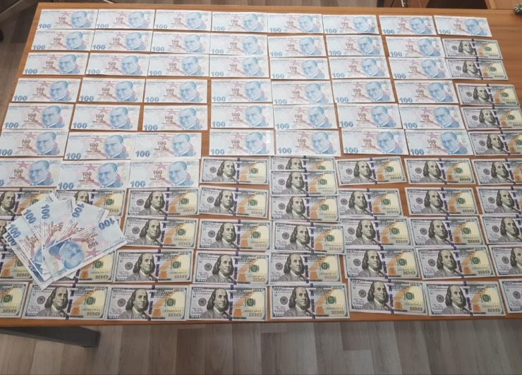 İstanbul Merkezli 3 İlde Sahte Para Operasyonu: 15 Gözaltı