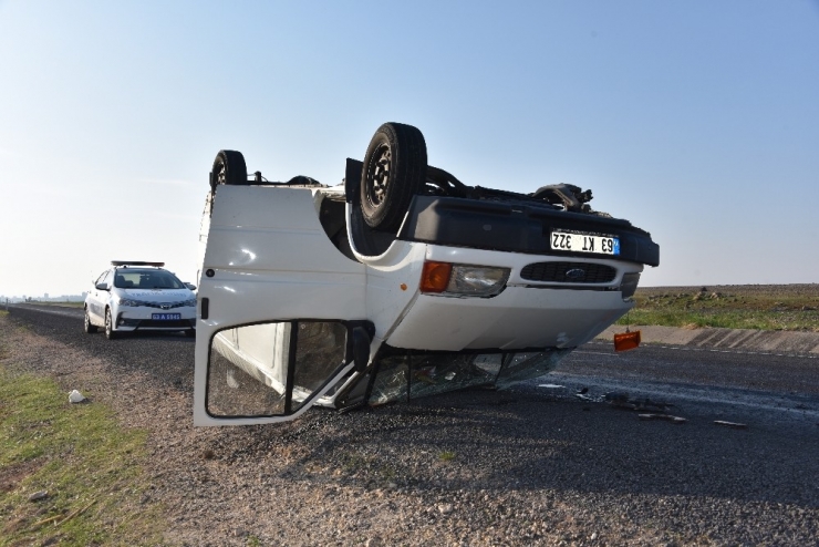 Kontrolden Çıkan Minibüs Takla Attı, 2 Yaralı