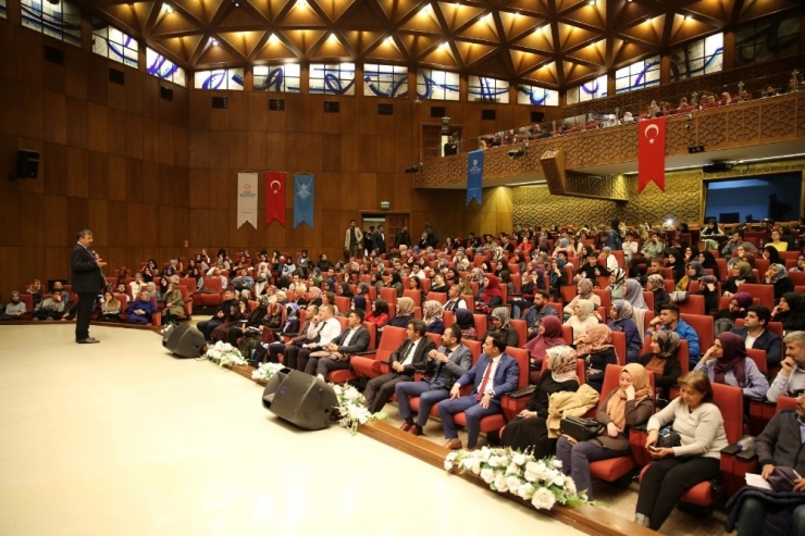 Hayati İnanç İle “Gençlerle Divan Şairleri Okumaları”