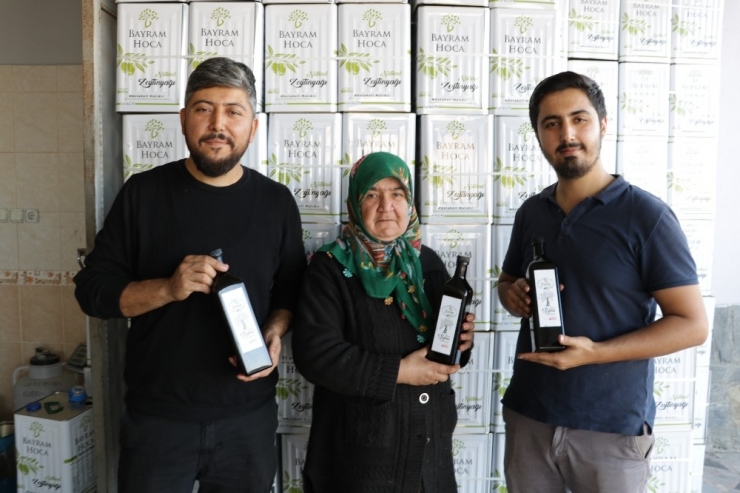 Aile Boyu Zeytinyağı Üretiyorlar
