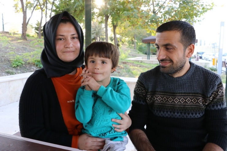 Çaresiz Ailenin Sesimize ‘Kulak’ Verin Çağrısı