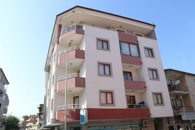 Husumetli Olduğu Aileyi Kurşun Yağmuruna Tuttu