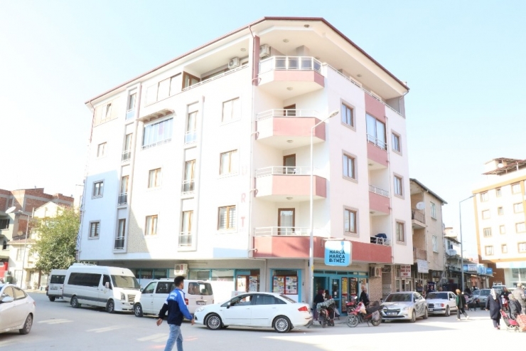 Husumetli Olduğu Aileyi Kurşun Yağmuruna Tuttu