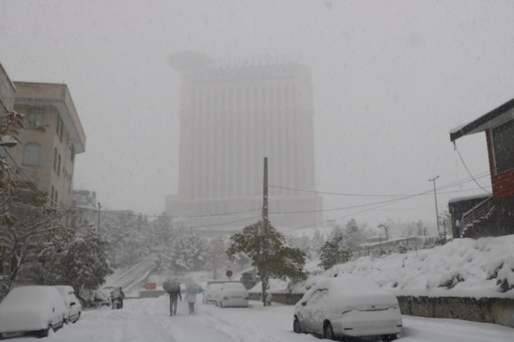 İran’da Kış Kendisini Gösterdi