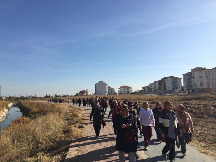 Kadınlar Açık Havada Spor Yaptı