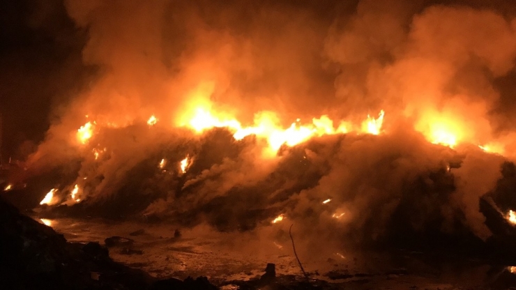 Geri Dönüşüm Fabrikasında 2 Gün Sonra Yine Yangın Çıktı