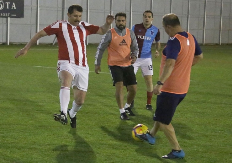 Sivasspor İle İl Protokolü Dostluk Maçı Yaptı