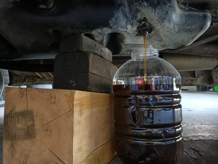 Yabancı Plakalı Aracın Yakıt Deposundan Kaçak Bal Çıktı