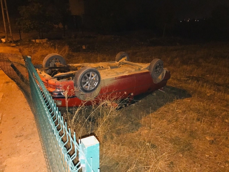 Takla Atan Otomobilden Burnu Kanamadan Çıktı