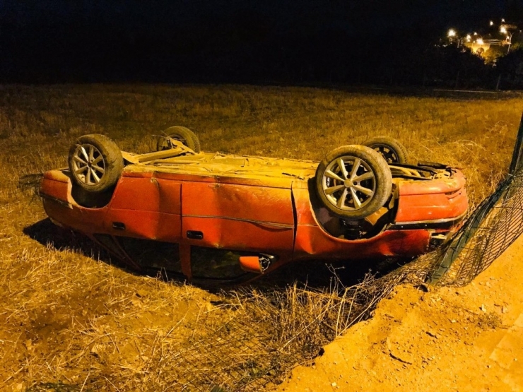 Takla Atan Otomobilden Burnu Kanamadan Çıktı