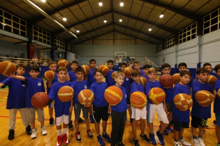Kağıtspor’un Basketbolda Geleceği Sağlam