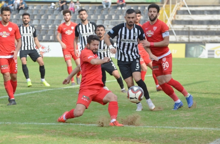 Tff 3. Lig: Nazilli Belediyespor: 4 Nevşehir Belediyespor: 0