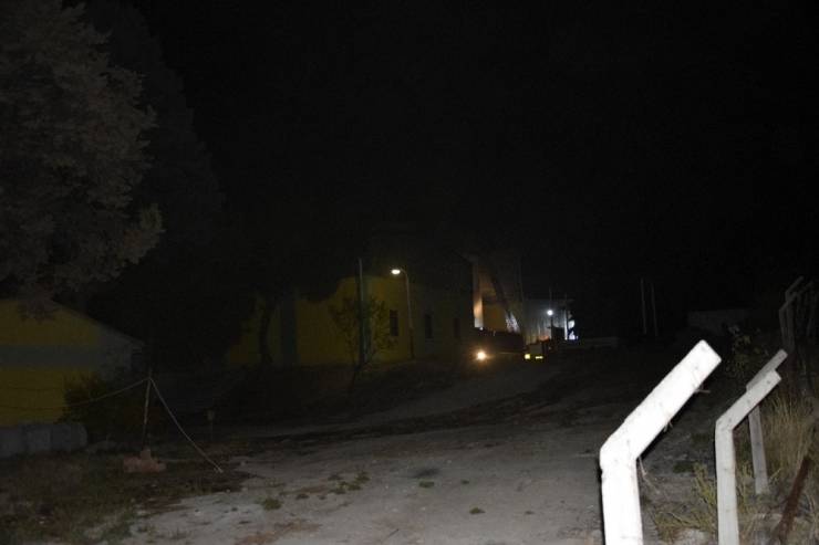 Burdur’da Yem Fabrikasında Yangın Korkuttu