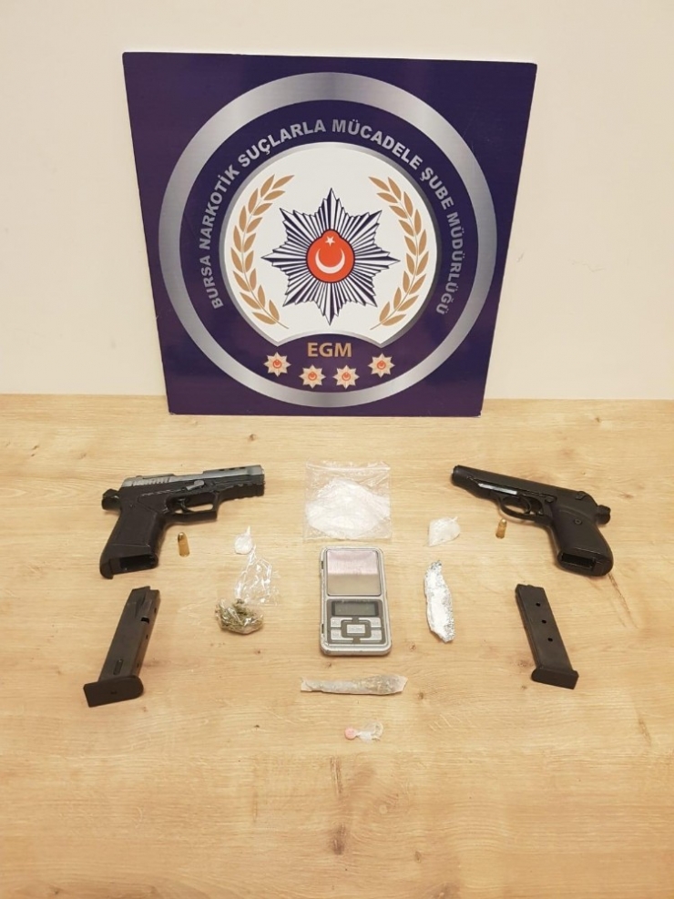 Bursa’da Uyuşturucu Operasyonu: 15 Gözaltı