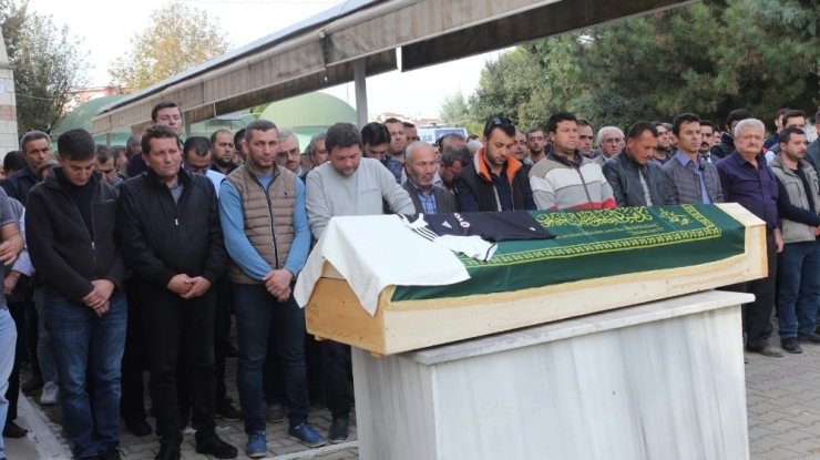 Haluk Levent’in Yardım Kampanyası Başlattığı Minik Tunahan Son Yolculuğuna Uğurandı