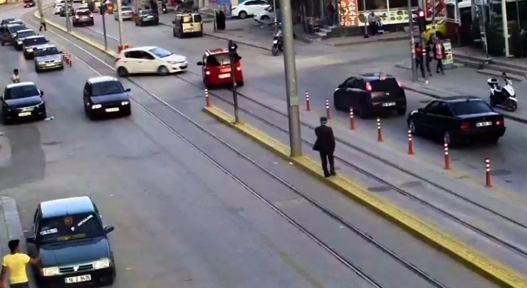 Işık İhlali Kazaya ’Geliyorum’ Dedi