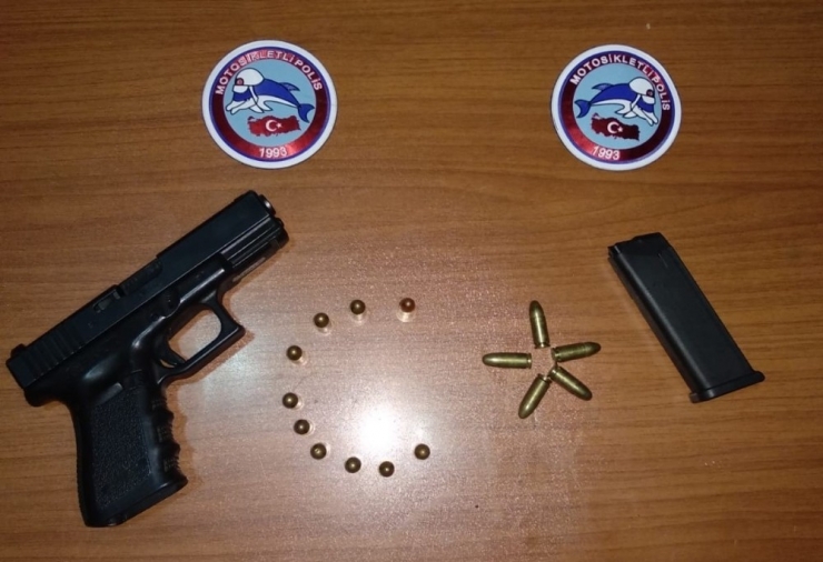 İzmit’te Şüpheli Şahsın Üzerinden Tabanca Çıktı