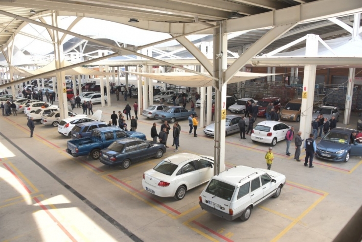 Salihli Açık Oto Pazarı Açıldı