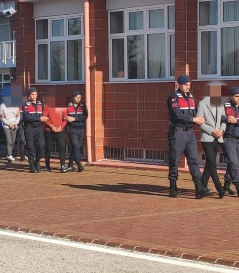 Enerji Ve Nakil Kablosu Çalan Üç Kişi Yakalandı