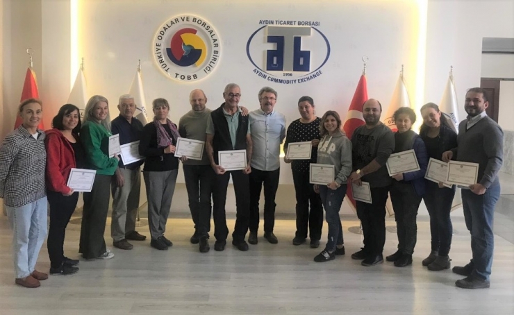 Türkiye’nin İlk Özel Zeytin Tadım Paneli Oluşuyor