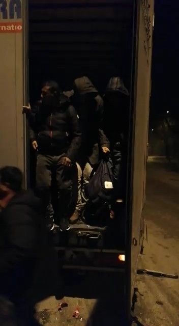 Tırda 116 Kaçak Göçmen Yakalandı