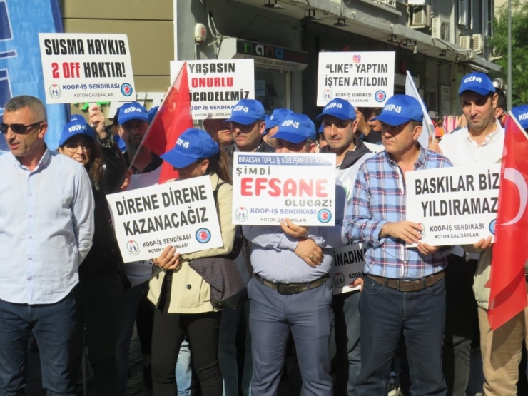 Çok Sayıda İşçiyi İşten Çıkartan Giyim Sektörünün Devine Protesto