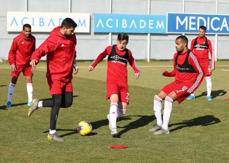 Lider Sivasspor’da Kayseri Mesaisi Devam Ediyor