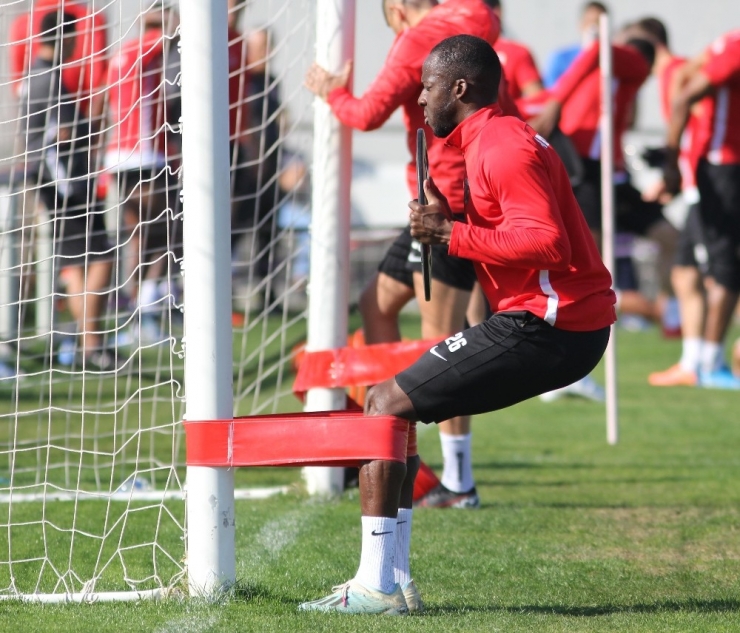 Antalyaspor’da Çifte Mesai