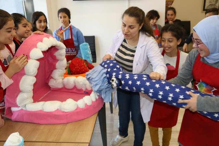 Minikler Diş Sağlığının Önemine Dikkat Çekti