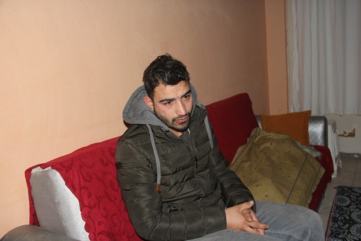 Kazada Ölen 3 Yaşındaki Çocuğun Başında Çaresizce Bekledi