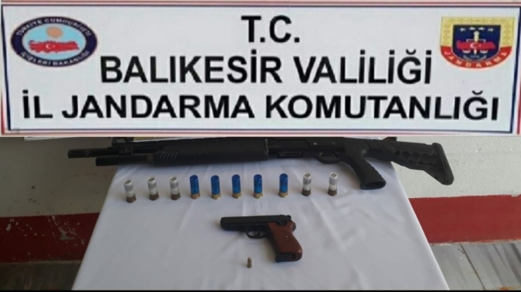 Polisten Silah Operasyonu