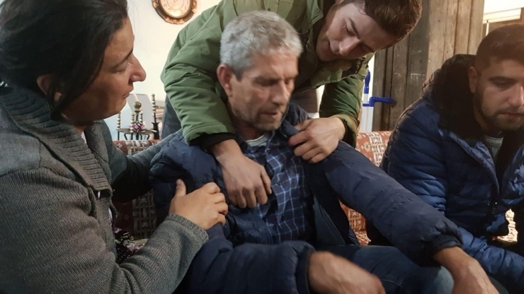 Her Yerde Aranıyordu Elini Kolunu Sallayarak Geri Döndü