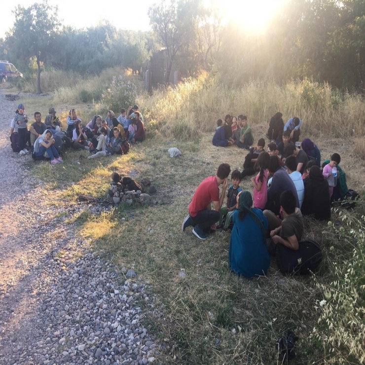 Çanakkale’de 43 Düzensiz Göçmen Yakalandı