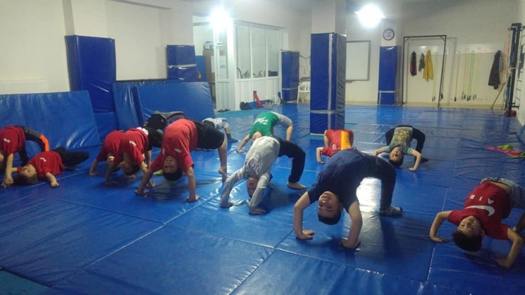 Geleceğin Güreşçilerine Profesyonel Eğitim