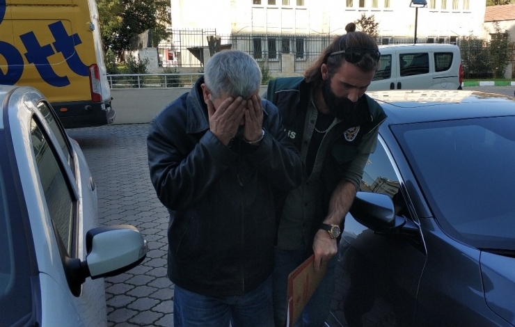 Evinde Esrar Ele Geçirildi