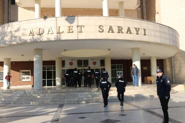 Hdp’li Suruç Belediye Başkanı Çevik Adliyeye Sevk Edildi