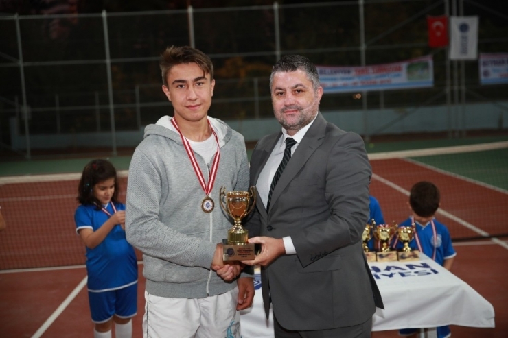 Tenis Turnuvası Sona Erdi