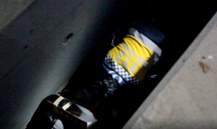 Demir Yolu Çukuruna Düşen Şahsı İtfaiye Kurtardı