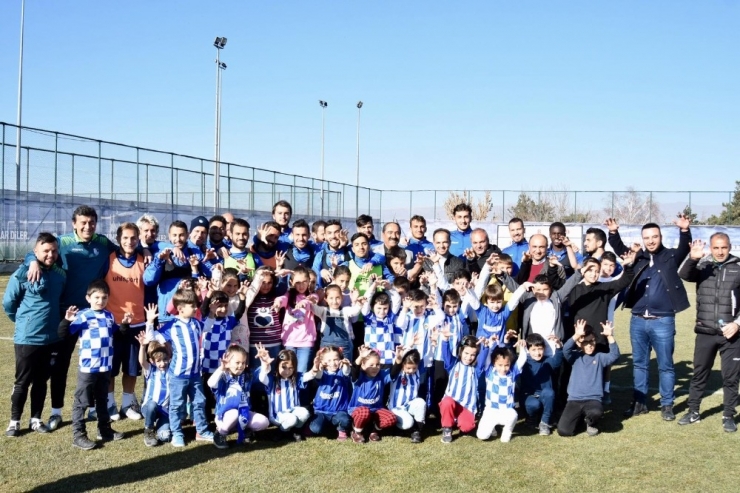 Dadaş, Pusuya Yattı