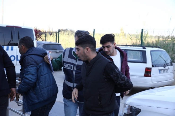 Dizi Oyuncaları Ciğercide Şişle Saldırdı