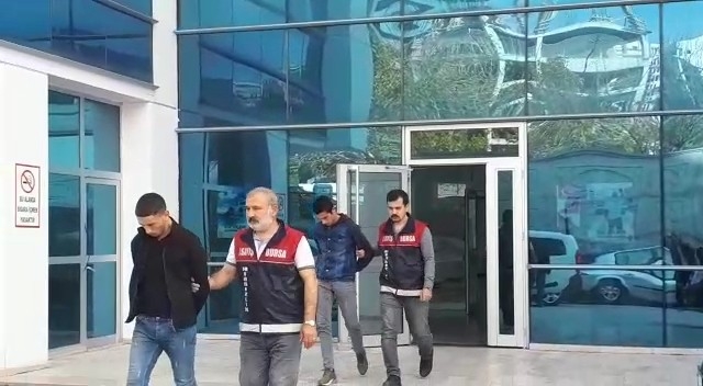 Camide Dua Ettikten Sonra Hırsızlık Yapan Şahıslar Tutuklandı