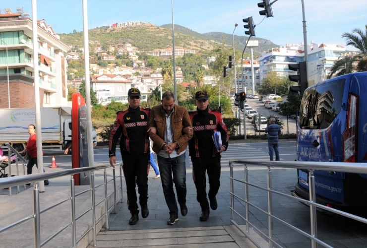 Piyasaya Gerçeği Aratmayan Sahte Dolar Süren Şüpheli Yakalandı