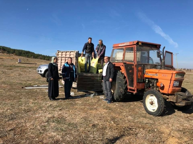 Köylerdeki Meralarda Gübreleme Çalışmaları