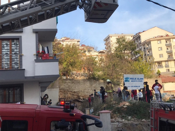 Çocukların Evde Ateşle Oyunu Anneyi Canından Ediyordu