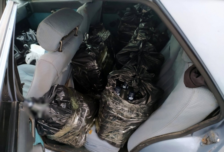 Otomobilden 180 Şişe Sahte İçki Çıktı