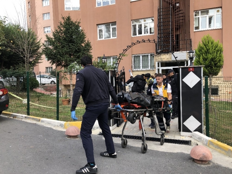 Eşinin Ölümüne Dayanamayıp 13’üncü Kattan Atlayarak İntihar Etti